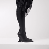 GIA - BLACK SHARP KNIFE - manc