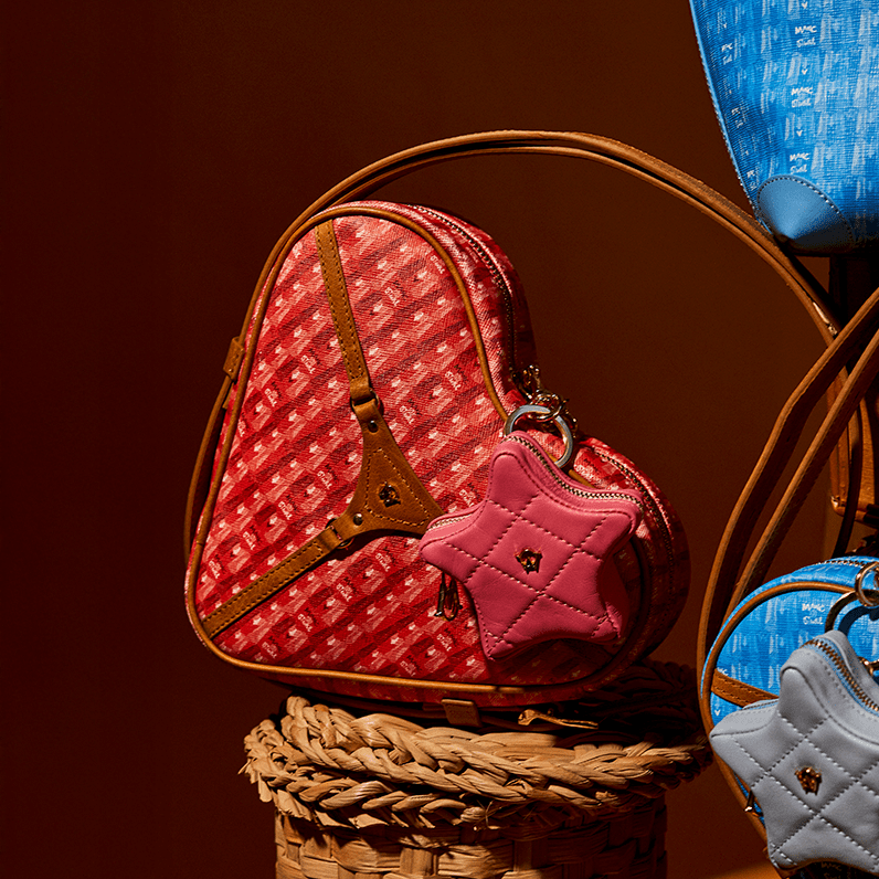 REGINA GEORGE - RED - manc